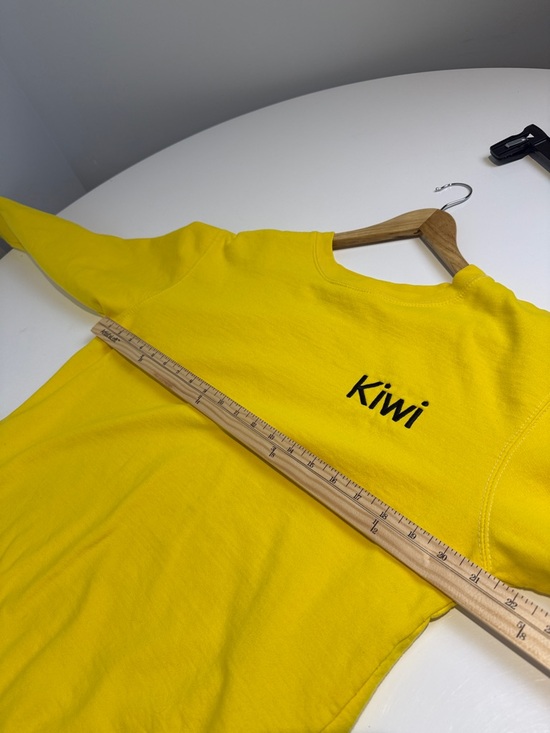 Harry Styles Kiwi Women's Vibrant Yellow Crew Neck Sweatshirt - Picture 6 of 10